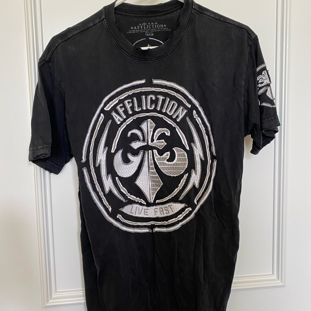 AFFLICTION CHAOS SERIES T SHIRT BLACK MEDIUM